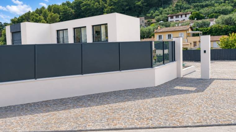 Cache-vue en métal · Villa