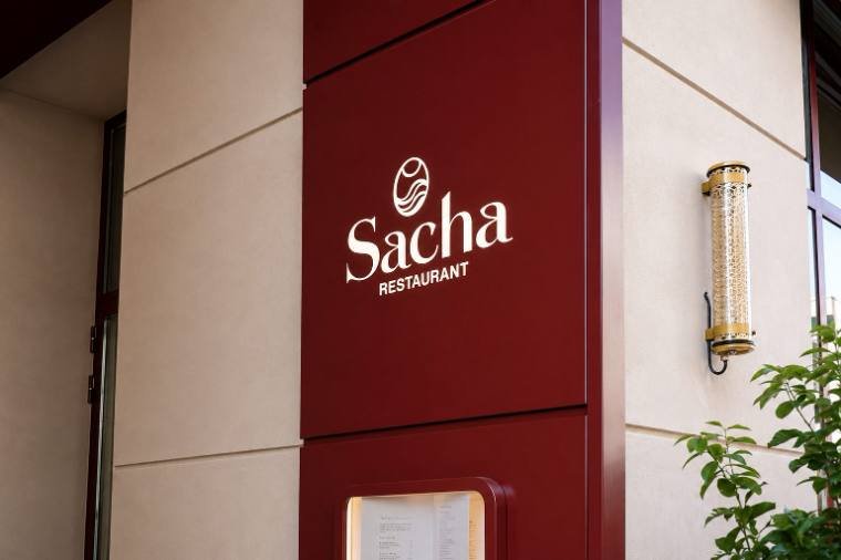 Plaque de restaurant · Hôtel Posidonia · Sacha