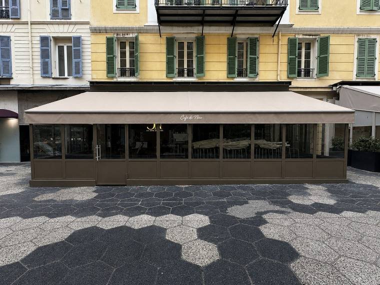 Fermeture de terrasse · Café de Nice, Nice