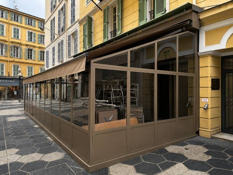 Fermeture de terrasse · Café de Nice, Nice
