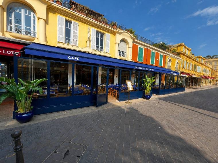 Fermeture de terrasse · Café des Fleurs