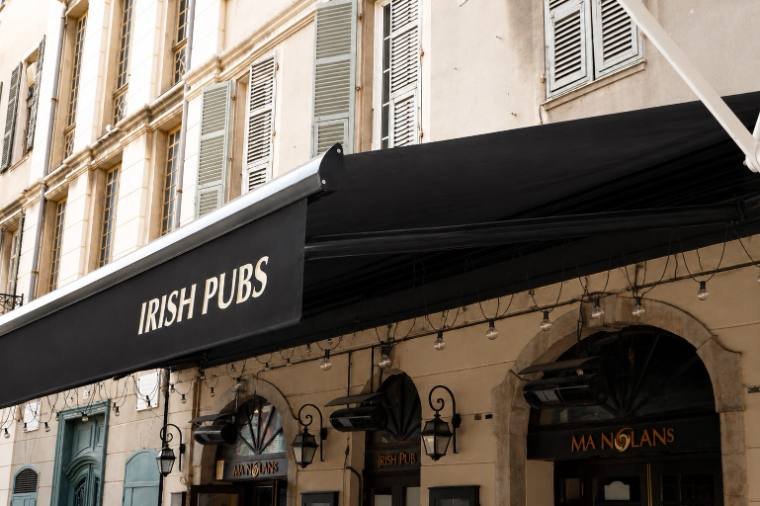 Store banne · Manolans