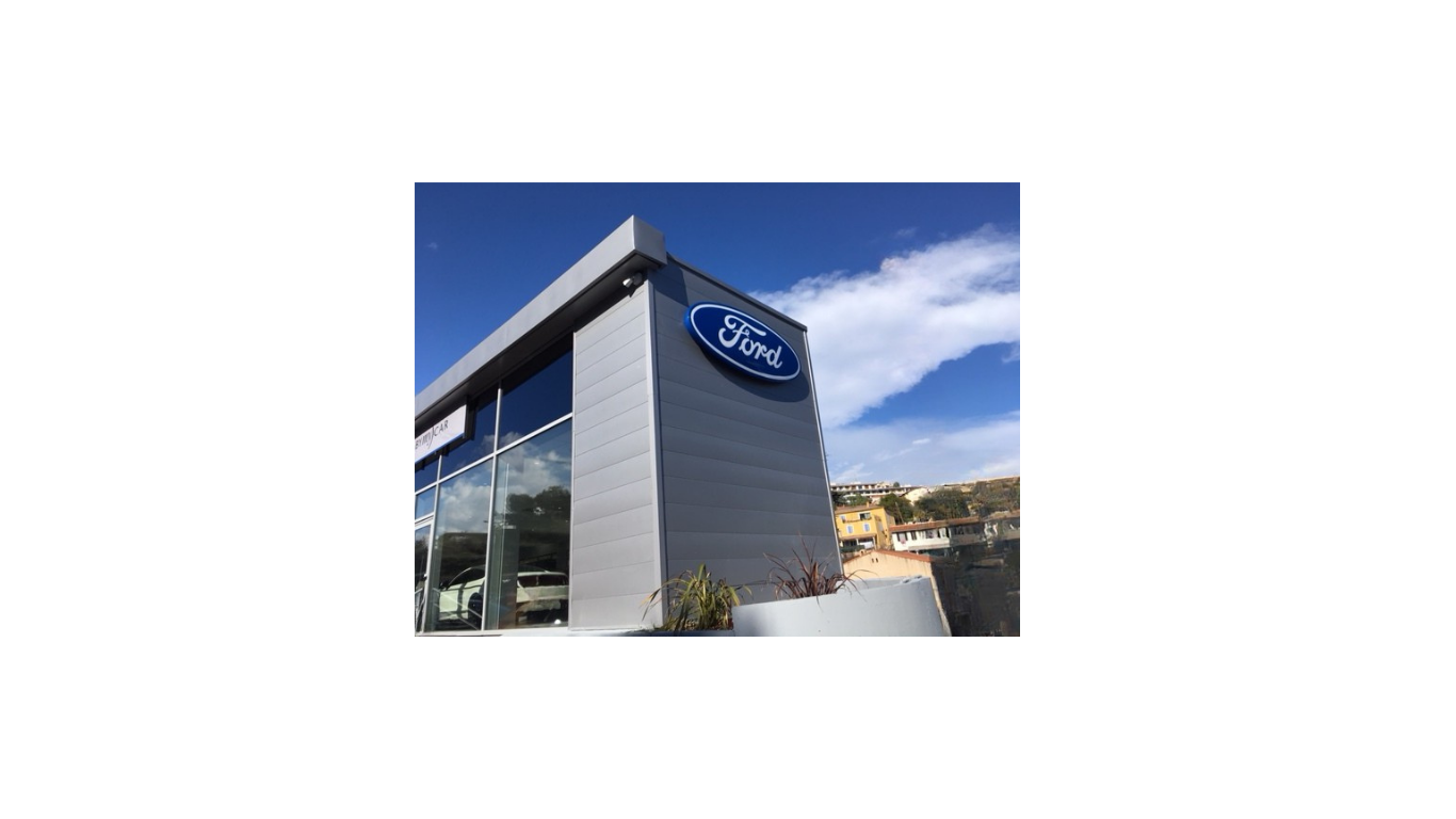 Enseigne de concession automobile Ford