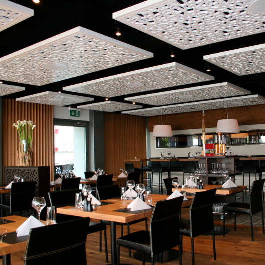 Faux plafond décoratif en métal découpé sur mesure